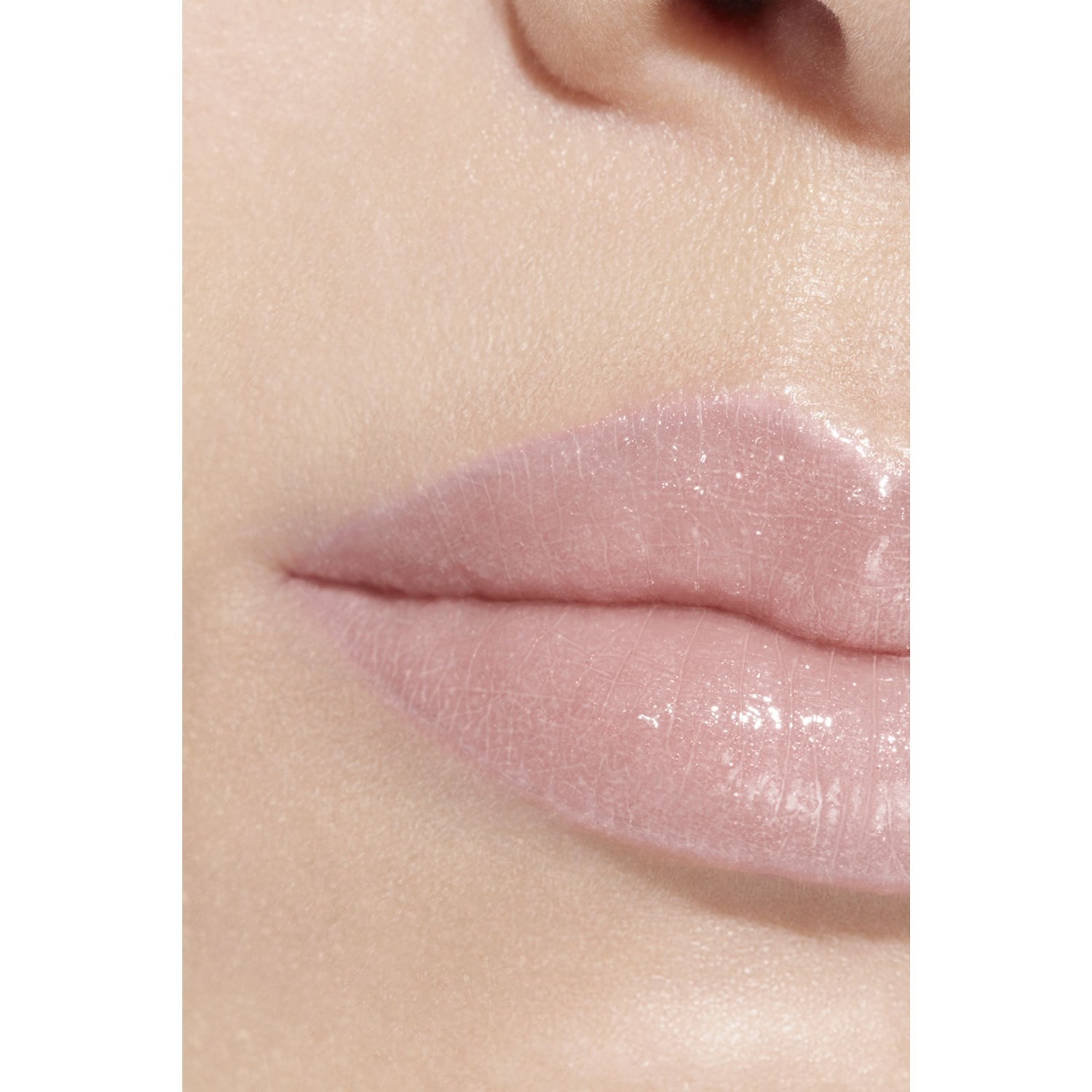 EL BÁLSAMO CON COLOR HIDRATANTE, CON UNA INTENSIDAD A MEDIDA, PARA UNOS LABIOS MÁS BELLOS DÍA TRAS DÍA